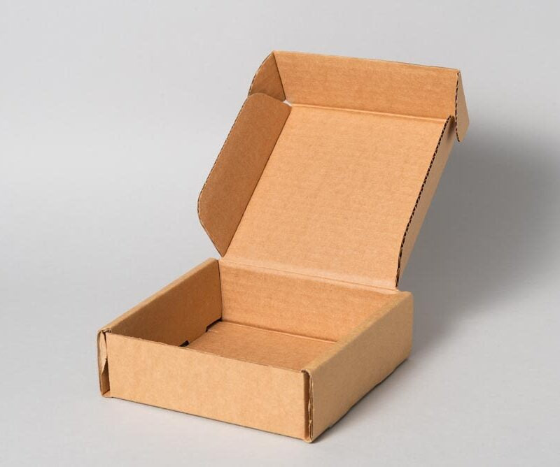 130 x 130 x 45 mm; 3mm kartons; iepakojums 50 gb