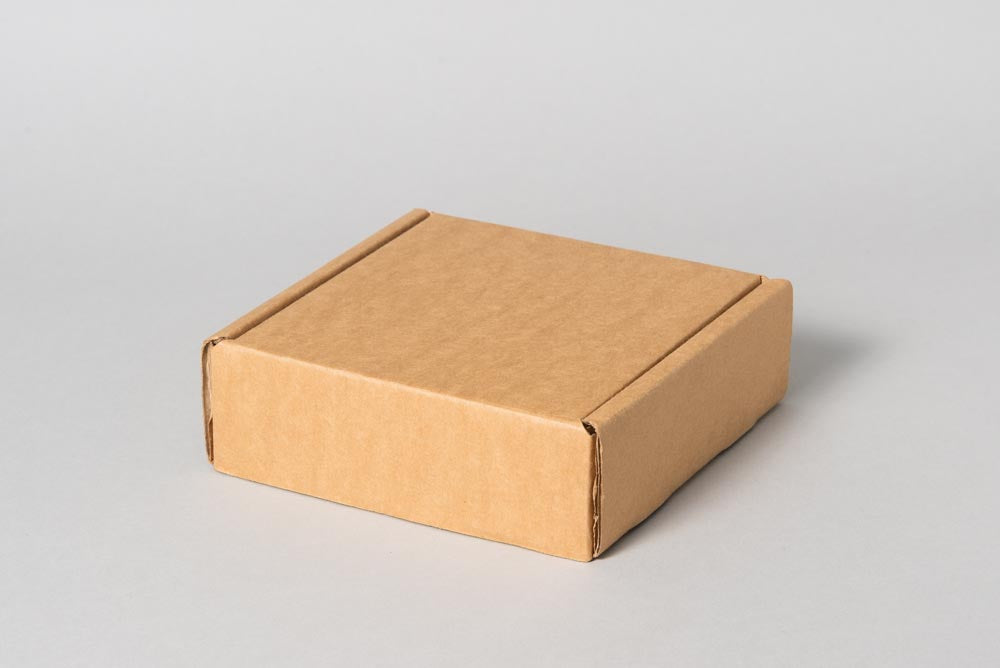 130 x 130 x 45 mm; 3mm kartons; iepakojums 50 gb